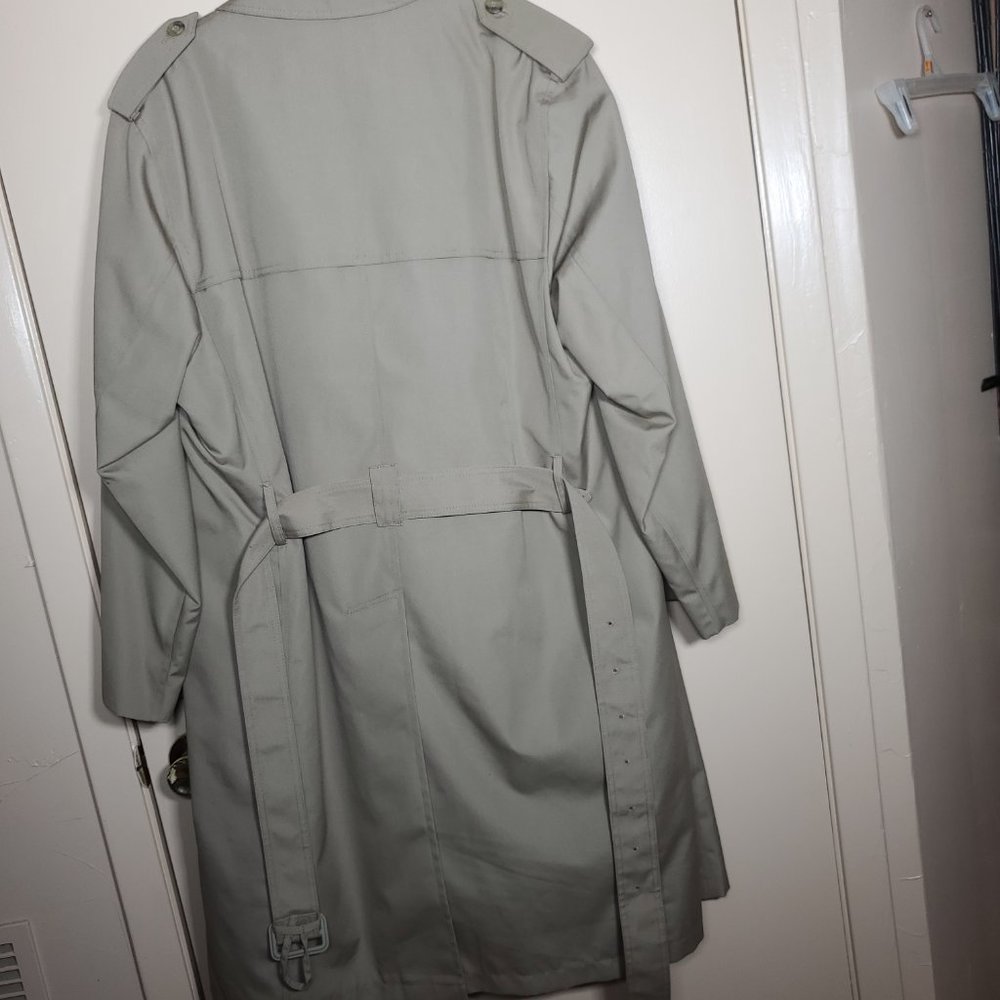 Vintage 80's Men's Beige Double Breasted Trench Coat - 46R - Misty Harbor - Like - Picture 5 of 14